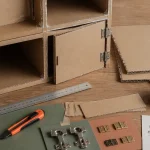 Meuble en carton fabrication : caissons renforcés avec traverses