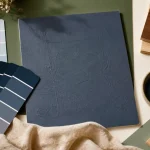 Peinture murale bleue : nuances bleu pastel et bleu marine sur mur